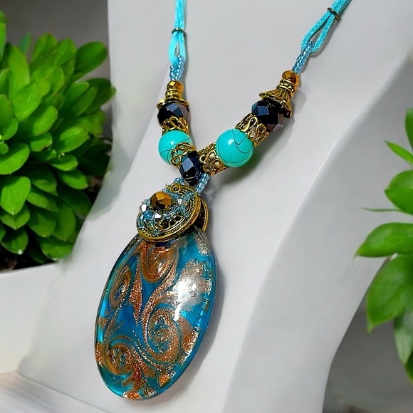 Glass Pendant and Beaded Rope Necklace - Picture 4 of 16